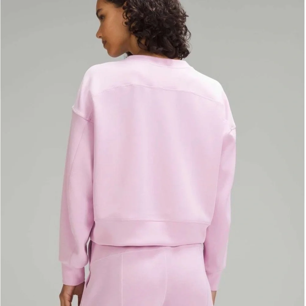 Lululemon Softstreme Cropped Crew